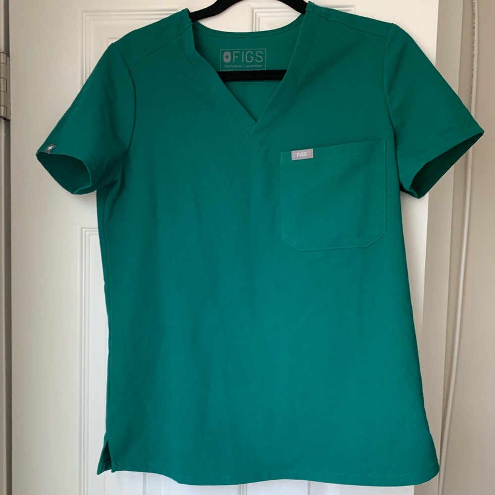 Catarina One Pocket Scrub Top